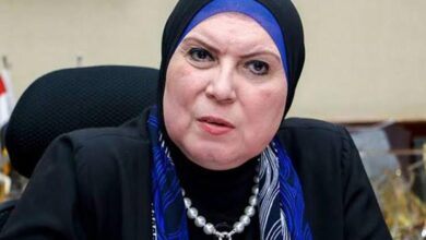صورة وزيرة التجارة والصناعة تصدر قراراً بعدم السماح بإستيراد السكر الأبيض والخام