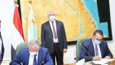 صورة “وزير الزراعة” يشهد توقيع بروتوكول تعاون  ” لتوفير الدعم الفني لمنتفعي المليون ونصف فدان