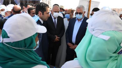 صورة وزير الزراعة ومحافظ قنا ورئيس البنك الزراعى المصرى يتابعون برنامج باب رزق لتمويل المشروعات