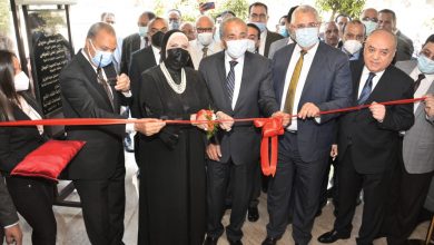 صورة وزيرة التجارة والصناعة تشارك في افتتاح مركز تطوير وسلامة الغذاء بشركة قها