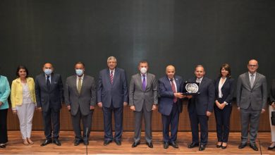 صورة “البنك الأهلي” يفتتح أكبر مدرج للطلبة بجامعة عين شمس