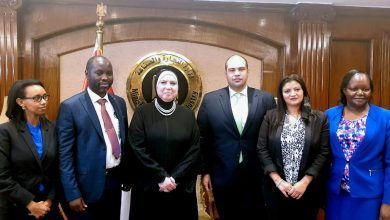 صورة وزيرة التجارة والصناعة تبحث مع وفد مفوضية المنافسة بالكوميسا  التعاون في مجال حماية المنافسة