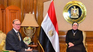 صورة تفاصيل لقاء وزيرة التجارة والصناعة و رئيس هيئة معارض دوسلدورف الألمانية