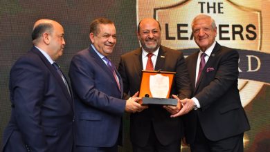 صورة  “إيسترن كومباني” تفوز بجائزة الأكثر تأثيراً في القطاع الصناعي