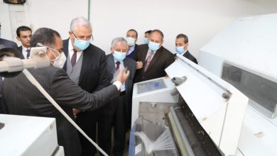 صورة وزير الزراعة يتفقد معهد بحوث القطن ومركز تغير المناخ الزراعي