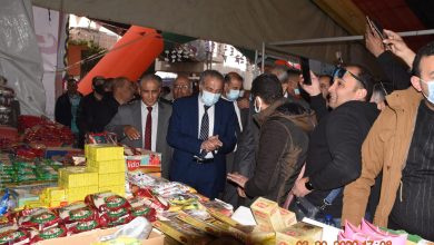 صورة وزير التموين يفتتح معرض اهلا رمضان برفقة محافظ القليوبية  بتخفيضات تصل الى30%