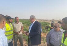 صورة وزير الزراعة يتفقد مشروع ال 42 الف فدان  بالساحل .. ويطالب بحصر المساحات وسداد مستحقات الدولة