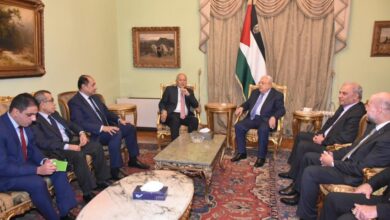 صورة الرئيس الفلسطيني و أبو الغيط يبحثان اللمسات الأخيرة لمؤتمر القدس
