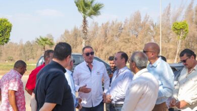 صورة الخطيب يتفقد المشروعات الانشائية لفرع النادى الاهلى بالشيخ زايد