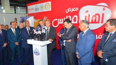 صورة رئيس  الوزراء : 480 فرع لمعارض اهلا مدارس على مستوى الجمهورية