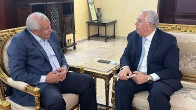 صورة “القصير” و”الزملوط” يتابعان موقف المشروعات الزراعية بمحافظة الوادى الجديد