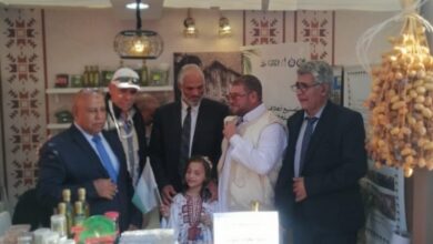 صورة بمشاركة 95 عارضاً مركز بحوث الصحراء يشارك في المهرجان السابع للتمور بسيوة