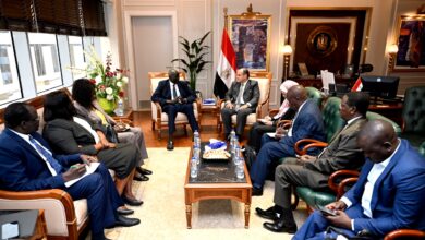 صورة تفاصيل لقاء وزير التجارة والصناعة ونظيره الجنوب سوداني 