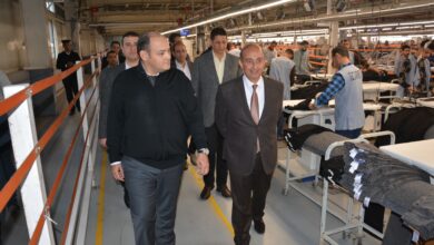 صورة وزير التجارة والصناعة يتفقد المنطقة الصناعية بالعبور(صور)