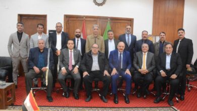 صورة تجارية سوهاج : الاهتمام بالتصنيع المحلي وتقليل الفاتورة الاستيرادية أهم أولويات الدولة لحل أزمة الدولار