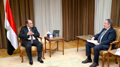 صورة وزير التجارة والصناعة يبحث مع ممثلي شركة شيشجام التركية خطتها  لتوسيع استثماراتها بالسوق