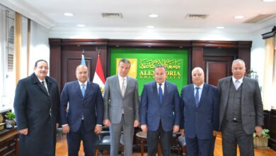 صورة رئيس البنك الزراعي يبحث مع رئيس جامعة الاسكندرية التعاون في مجالات التنمية الزراعية واستصلاح الأراضي