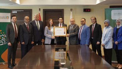 صورة الأهلي المصري يحتفظ بشهادة التوافق مع معاییر متطلبات هيئتي الفيزا والماستر كارد العالمیة