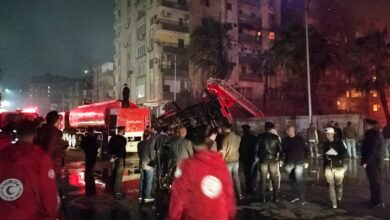 صورة محافظ الجيزة  يتابع رجال الحماية المدنية من اجل السيطرة على حريق استديو الأهرام