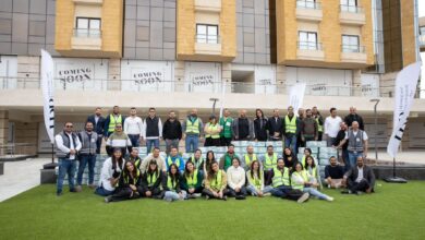 صورة موظفو شركة HDP يشاركون في تعبئة كراتين الخير الغذائية