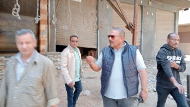 صورة رئيس حي العمرانية يشن حملة على المخالفين.. ويتابع اعمال النظافة(صور)