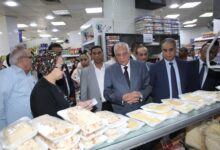 صورة محافظ الجيزة ورئيس جهاز حماية المستهلك يقودان حملة رقابية على المخابز والسلاسل التجارية