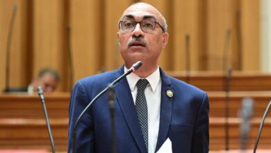 صورة نائب البرلمان ايهاب منصور : الحكومة تحاصر الشعب برا وبحرا وجوا.. لا اصدق بياناتكم يا حكومة