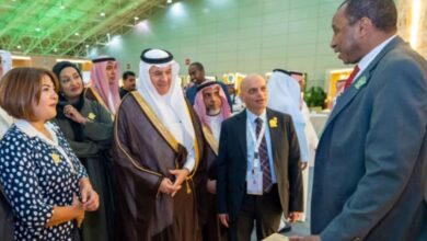 صورة الفضلى يجرى زياره لمعرض المنتدى العربي للبيئه بالرياض 