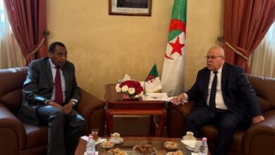 صورة وزير الفلاحة الجزائري يستقبل مدير عام المنظمة العربية للتنمية الزراعية لبحث سبل التعاون المشترك 