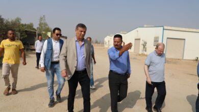 صورة وزير الزراعة يفاجئ الجمعيات الزراعية بالبحيرة والمنوفية لمتابعة توافر الاسمدة