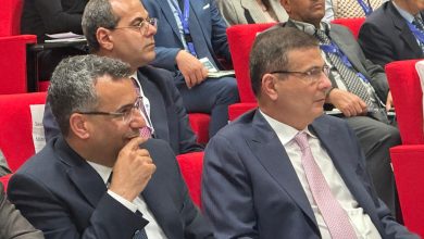 صورة وزير الزراعة يطيح  برئيس هيئة الخدمات البيطرية