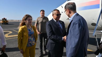 صورة رئيس وزراء صربيا يشيد بالتنمية السياحية والبيئية في جنوب سيناء