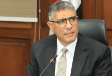 صورة محافظ الجيزة يوجّه بسرعة صرف التعويضات لأسر ضحايا حادث سقوط مدخنة مصنع الطوب بالصف