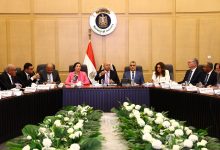 صورة وزير الصناعة :  الزام المصانع بالمدد الزمنية المحددة لإقامة المنشآت  وسحبها في حالة لجوء أصحابها إلى تسقيع الأراضي