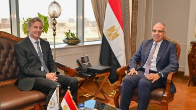 صورة وزير الري يبحث موقف المشروعات الممولة من “صندوق المناخ الأخضر”