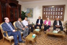 صورة رئيس البنك الزراعي المصري يلتقي محافظ أسيوط لدعم التنمية الزراعية بالمحافظة
