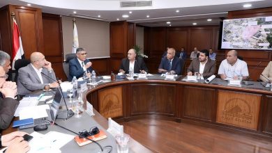 صورة محافظ الجيزة يتابع موقف مشروعات مياه الشرب والصرف الصحي