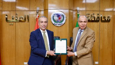 صورة تفاصيل بروتوكول رئيس البنك الزراعي المصري ومحافظ المنيا لتمويل المنتفعين بأراضي أملاك الدولة(صور)