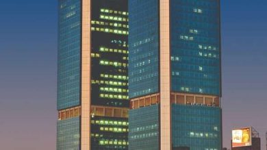 صورة ” الأهلي المصري “يعلن تخفيض عمولة تدبير العملة إلى 3% على البطاقات الائتمانية