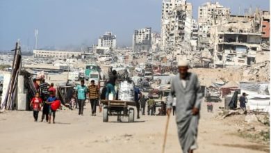 صورة وكالة الأنباء الصينية –  سحب الدخان تغطي سماء غزة ولاهروب من الموت