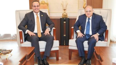 صورة  الرعاية الصحية تبحث مع هيئة الدواء آليات تفعيل الشراكة مع الجانب الروسي في مجالات الطب النووي والعلاج الإشعاعي
