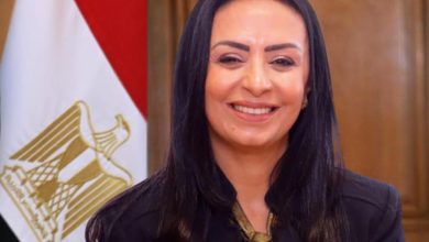 صورة بعد تداول استبدال مذيعة برنامج “دولة-التلاوة “برجل.. “مايا مرسى”: خطوة إلى الوراء