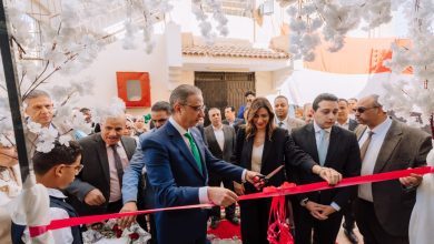 صورة بنك التعمير والإسكان يفتتح مبنى رياض الأطفال بمدرسة النور للمكفوفين بمحافظة الفيوم