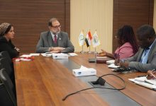 صورة تفاصيل اللقاء  بين رئيس هيئة سلامة الغذاء ونظيرته الليبيرية