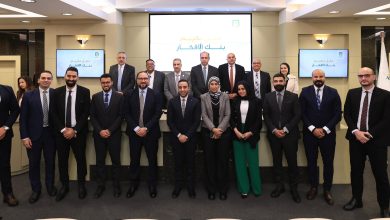 صورة البنك الأهلي يكرم ابناؤه من أصحاب الأفكار المتميزة(صور)