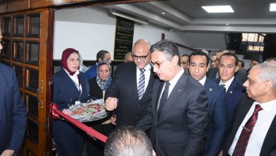 صورة وزير التموين ومحافظ القليوبية يفتتحان المركز النموذجي بالغرفة التجارية ومكتب السجل التجاري