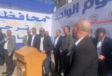 صورة وزير التموين ومحافظ المنيا يفتتحان معرض أسواق اليوم الواحد بالمنيا