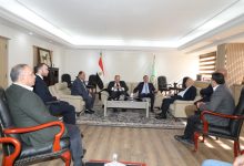 صورة وزير الزراعة ورئيس “حماية المنافسة” يبحثان مع اتحاد الدواجن آليات ضبط السوق وحماية الصناعة الوطنية