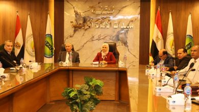 صورة “الزراعة” تستعرض جهود لجنة المبيدات في 2025.. 14 ألف حملة للتفتيش على المحلات وتأهيل 3200 مطبق مبيدات جديد