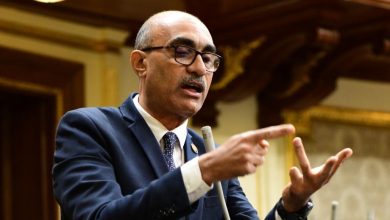 صورة تاخير صرف مستحقات معلمى الحصة جريمة.. النائب ايهاب منصور: التعليم القاطرة الاولى والمعلم يستاهل تعامل افضل